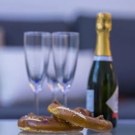 Appt 4 Pers Centre 300m Petite Venise アパート *